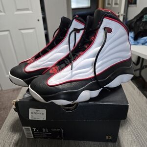 Jordan Pro Strong BG Youth 7y